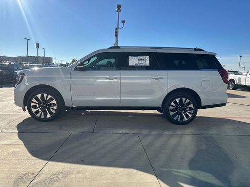 New 2025 Ford Expedition Max Platinum w/ Driver's Package image 2