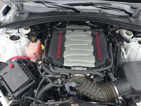 Used 2017 Chevrolet Camaro SS image 16