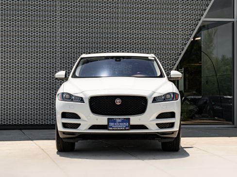 Used 2017 Jaguar F-PACE Premium AWD/4WD image 30