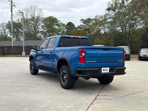 Used 2022 Chevrolet Silverado 1500 ZR2 w/ Technology Package image 7