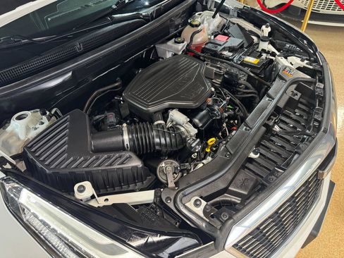 Used 2020 Cadillac XT5 Premium Luxury w/ LPO, Floor Liner Package FWD image 34