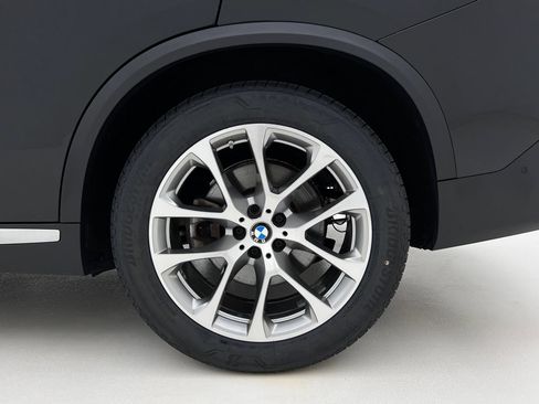 Used 2023 BMW X5 xDrive40i w/ Premium Package AWD/4WD image 28