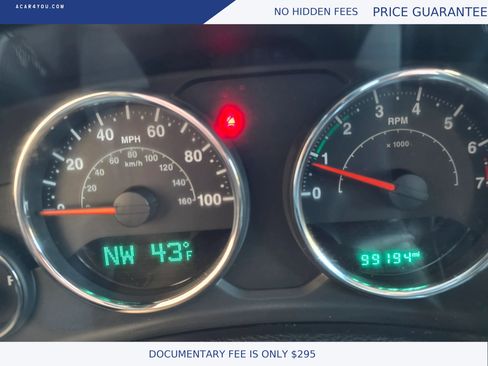 Used 2016 Jeep Wrangler Sahara w/ Connectivity Group image 14