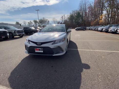 Used 2023 Toyota Camry LE image 11