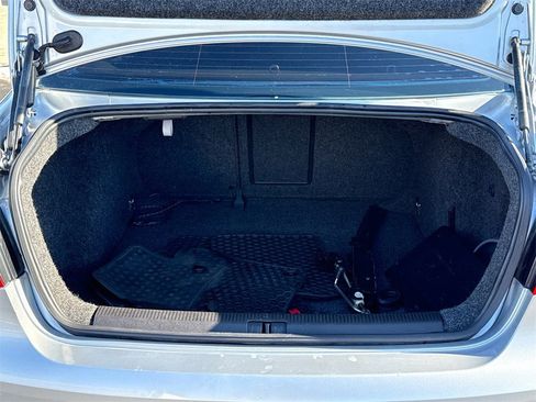 Used 2006 Volkswagen Jetta GLI image 16