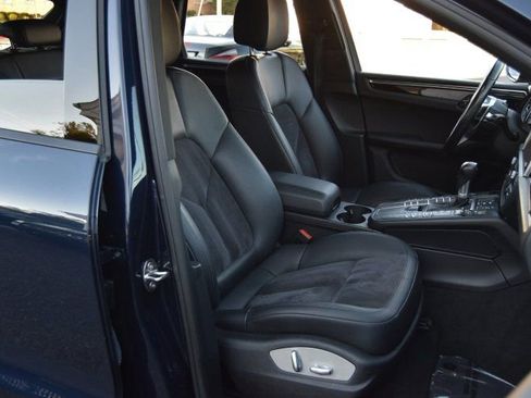 Used 2020 Porsche Macan image 18