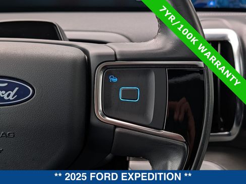 Certified 2025 Ford Expedition Platinum AWD/4WD image 31