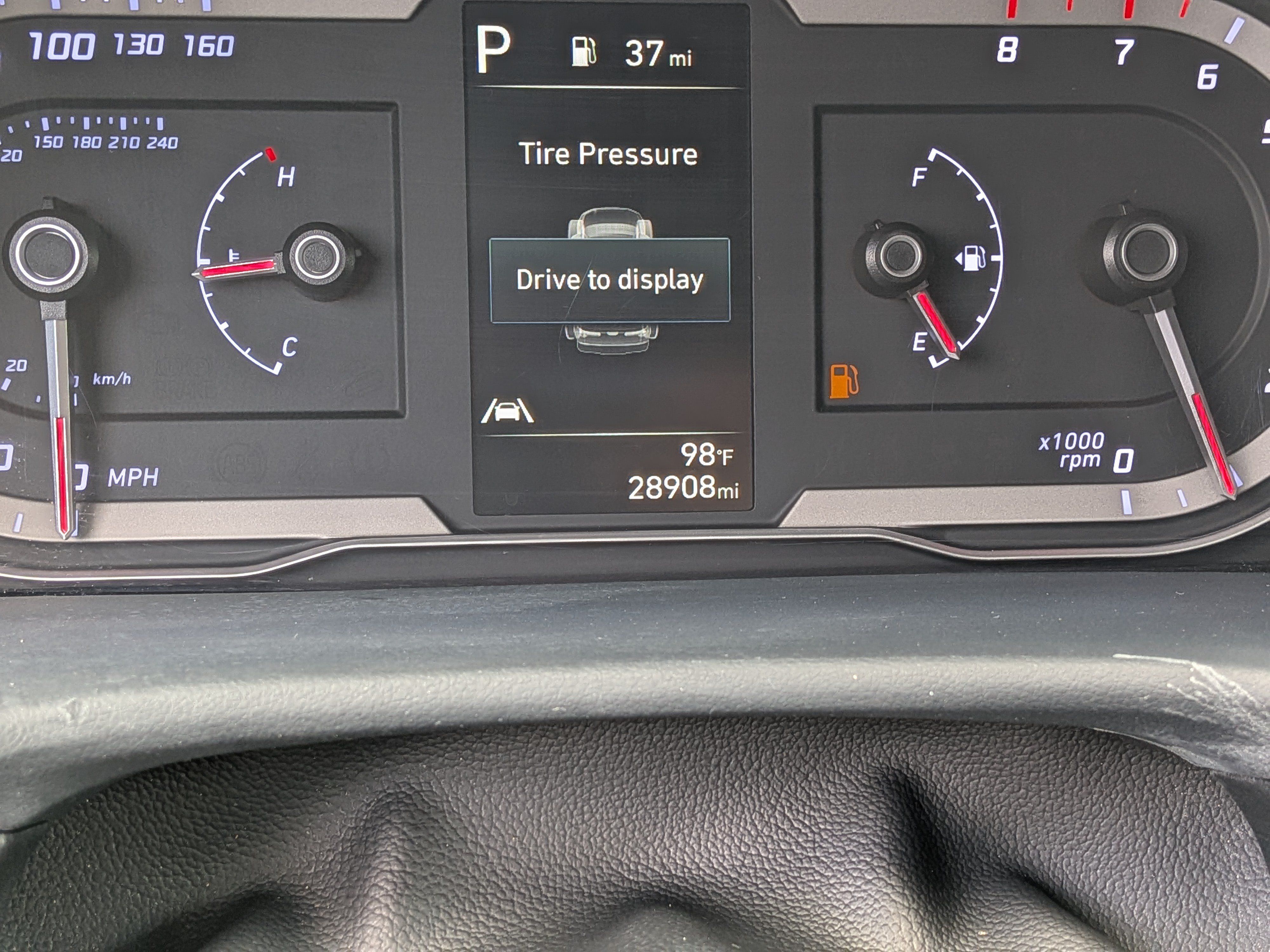 Used 2024 Hyundai Santa Cruz SE FWD image 27