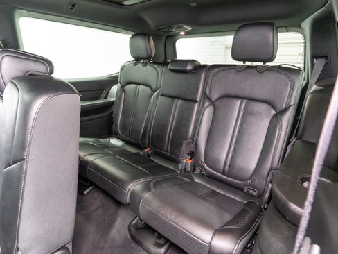 Used 2024 Jeep Wagoneer Series II AWD/4WD image 34