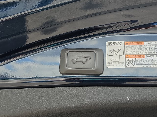 Used 2017 Toyota RAV4 XLE w/ All Weather Liner Package AWD/4WD image 8