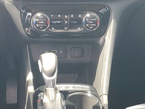 Used 2023 Buick Encore GX Select FWD image 23