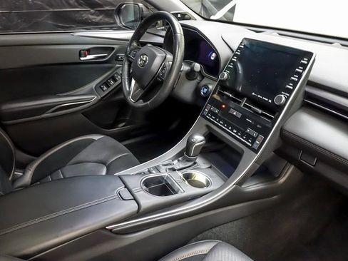 Certified 2022 Toyota Avalon Touring image 30
