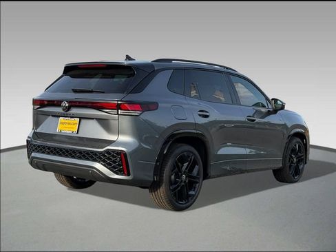 New 2026 Volkswagen Tiguan SE R-Line image 4