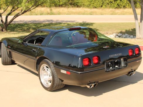 Used 1990 Chevrolet Corvette ZR-1 RWD image 8
