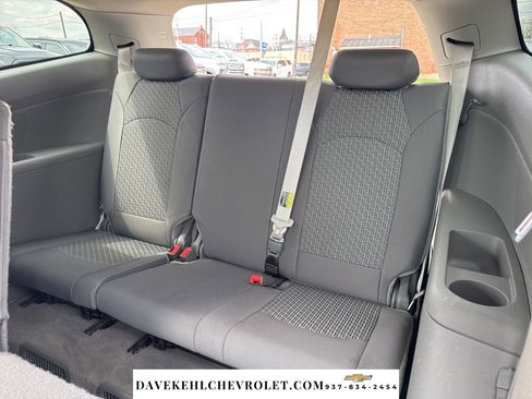 Used 2011 Chevrolet Traverse LT image 23