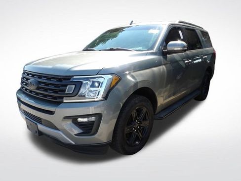 Used 2019 Ford Expedition XLT w/ Equipment Group 202A RWD image 10