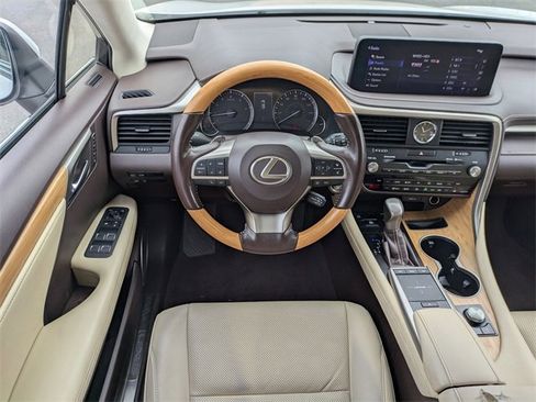 Used 2020 Lexus RX 350L FWD w/ Premium Package image 17
