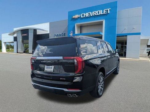New 2026 GMC Yukon XL Denali w/ Denali Reserve Package RWD image 4