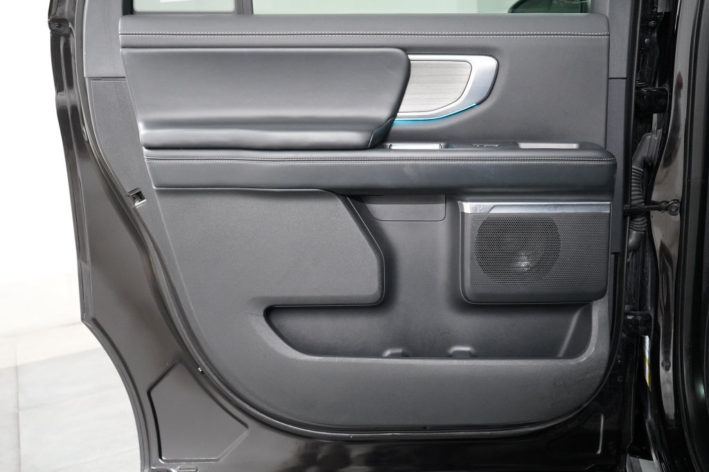 Certified 2025 Ford Expedition Max Platinum AWD/4WD image 31
