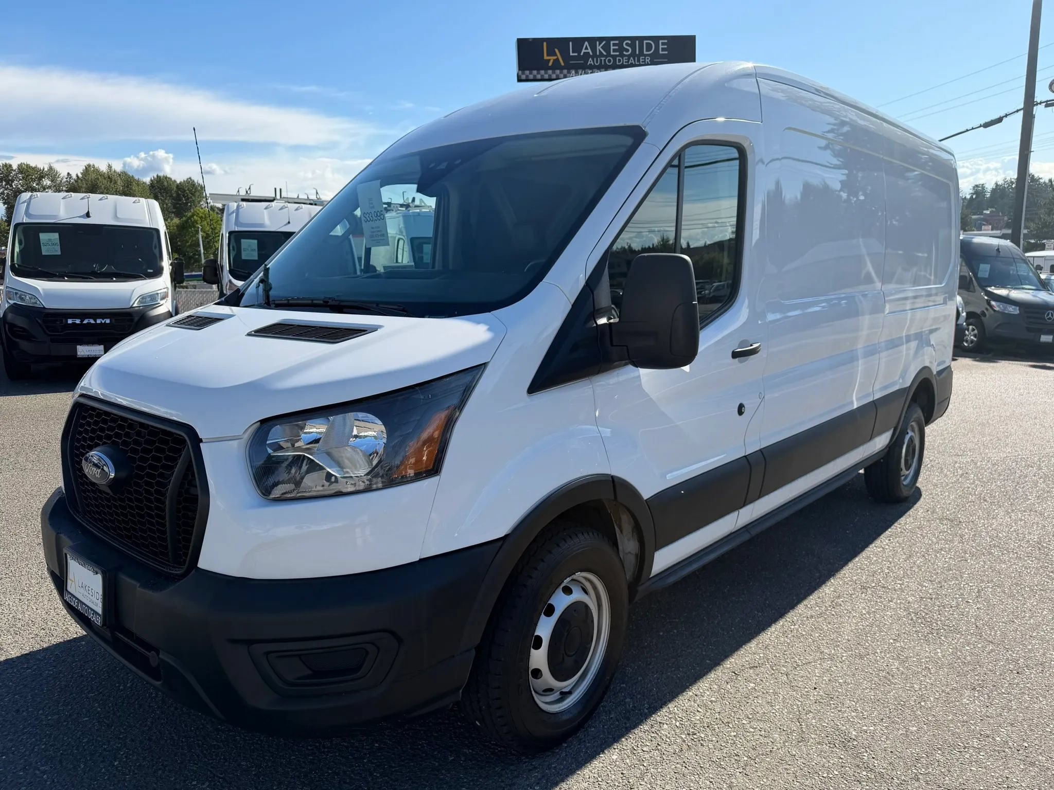 Used 2023 Ford Transit 250 Medium Roof RWD image 12