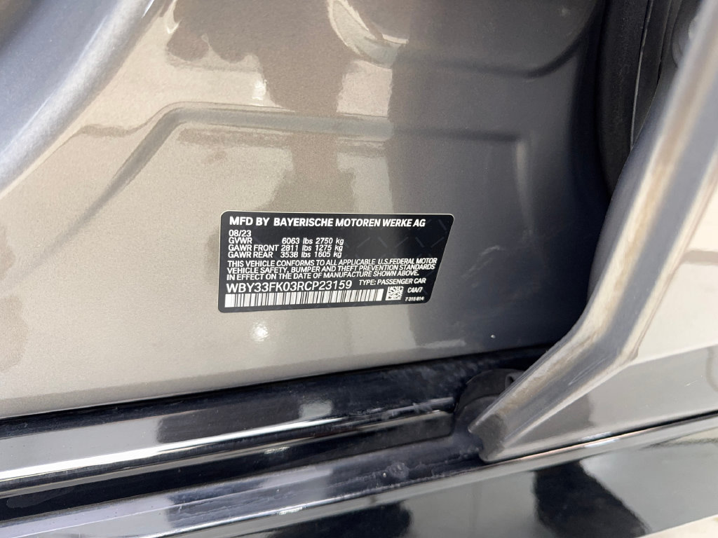 Used 2024 BMW i5 eDrive40i w/ M Sport Package RWD image 90