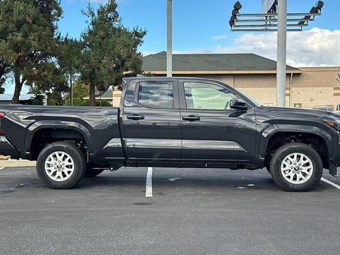 New 2026 Toyota Tacoma SR5 image 3