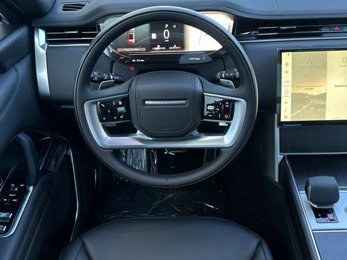 New 2026 Land Rover Range Rover Long Wheelbase SE image 13