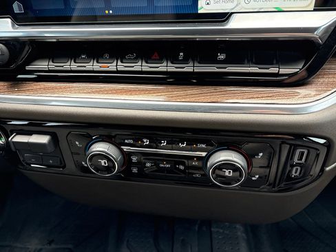 Used 2025 Chevrolet Silverado 1500 LT w/ Texas Edition Plus RWD image 22