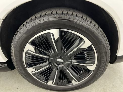 Certified 2025 Cadillac Escalade IQ Sport 2 AWD/4WD image 33