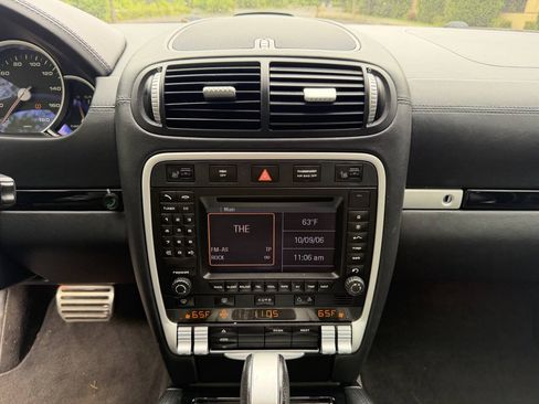 Used 2008 Porsche Cayenne Turbo AWD/4WD image 17