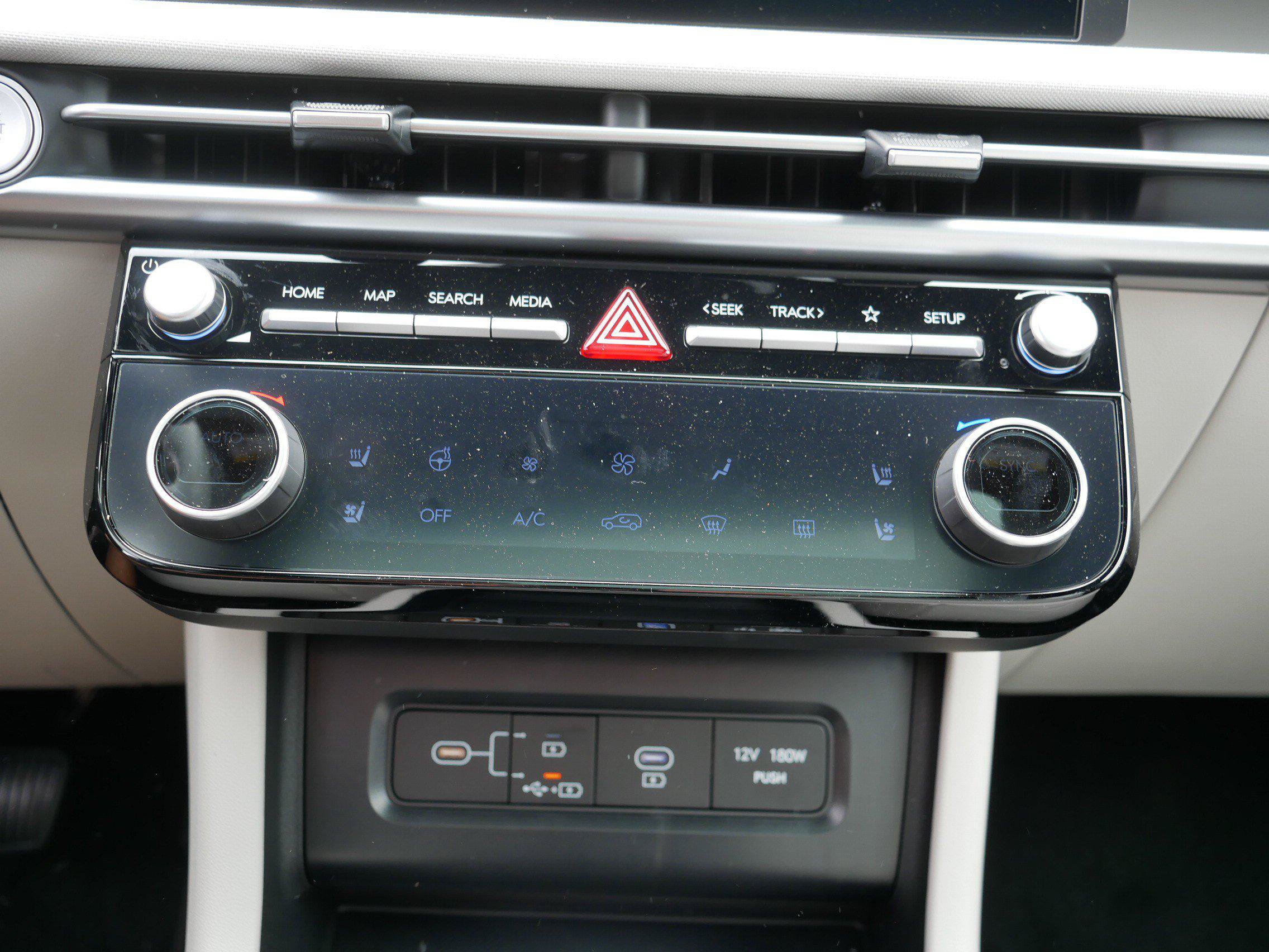 New 2026 Hyundai Tucson Limited AWD/4WD image 9