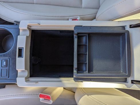 Used 2017 Subaru Legacy 2.5i Limited image 27