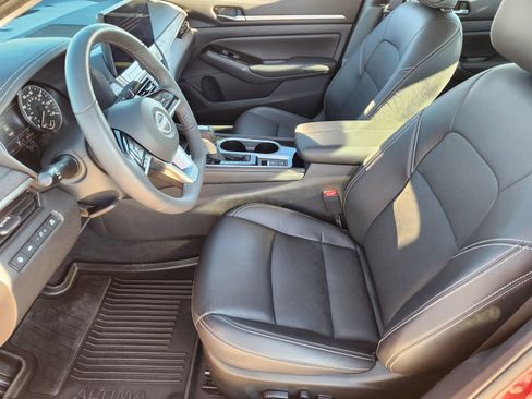 Used 2024 Nissan Altima 2.5 SL image 17