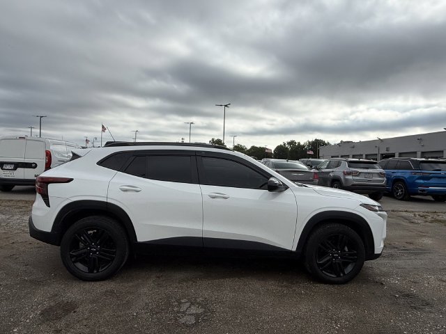 Used 2024 Chevrolet Trax ACTIV w/ Sunroof Package FWD image 30