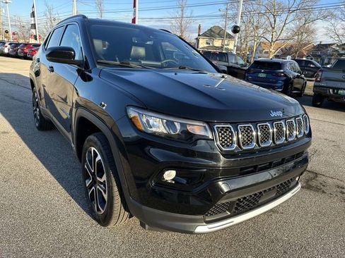 Used 2023 Jeep Compass Limited image 11