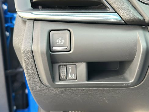 Used 2025 Cadillac CT4 V w/ LPO, ONYX Package image 15