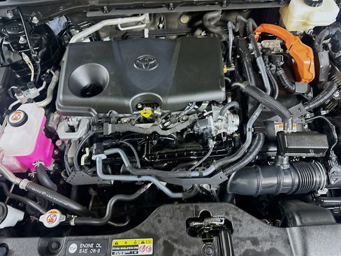 Used 2023 Toyota Crown XLE image 32