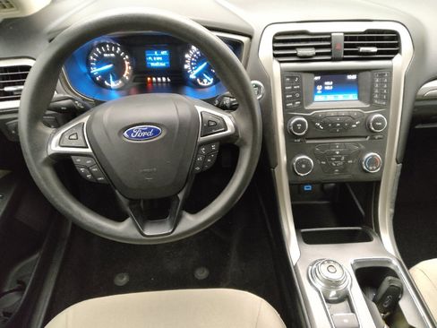 Used 2017 Ford Fusion S image 22