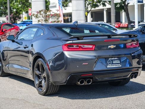 Used 2017 Chevrolet Camaro SS RWD image 6