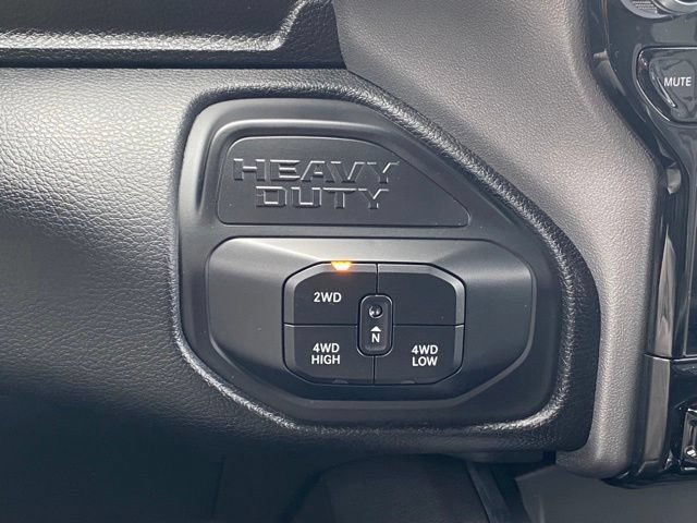 Used 2026 RAM 2500 Laramie AWD/4WD image 21