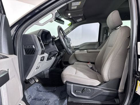 Used 2018 Ford F150 XLT w/ Equipment Group 302A Luxury image 5