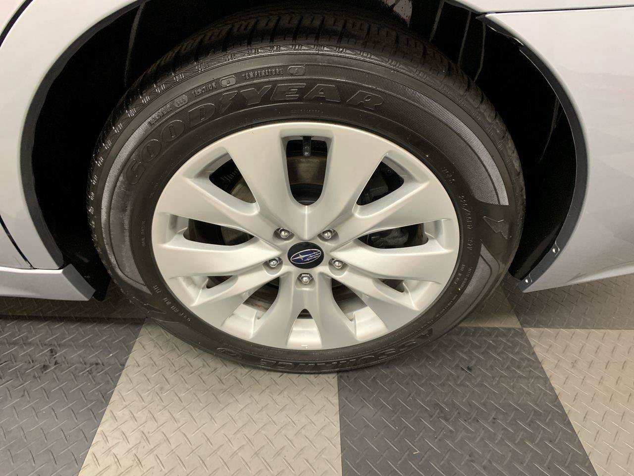 Used 2017 Subaru Legacy 2.5i w/ Alloy Wheel Package AWD/4WD image 12