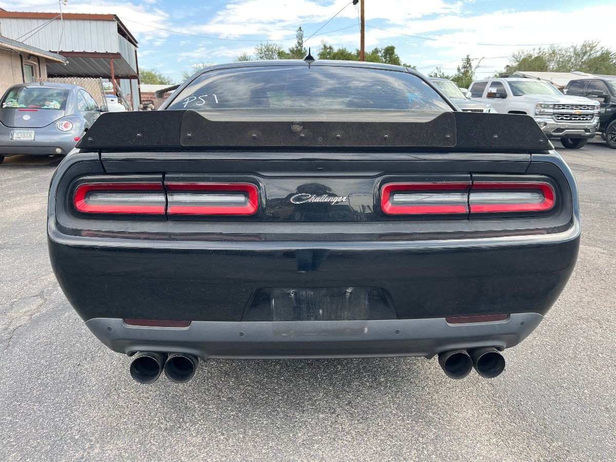 Used 2015 Dodge Challenger R/T Scat Pack w/ Leather Interior Group RWD image 4