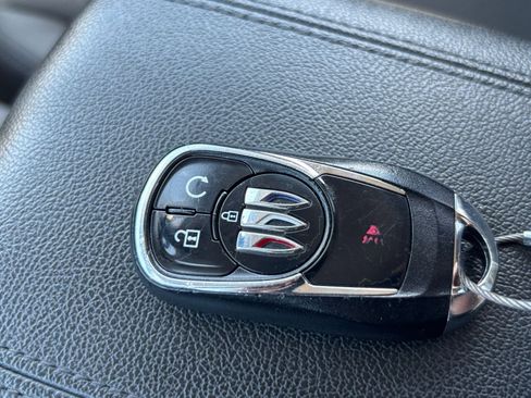 Used 2025 Buick Encore GX Preferred FWD image 21