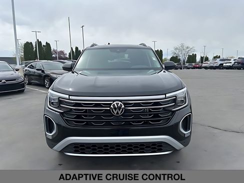 New 2026 Volkswagen Atlas Peak Edition AWD/4WD image 8