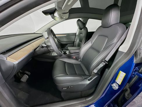 Used 2025 Tesla Model Y Long Range RWD image 21