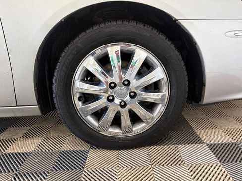 Used 2008 Buick LaCrosse CXL image 28
