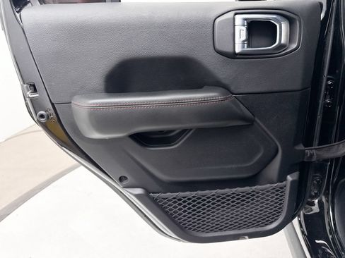 Used 2021 Jeep Wrangler Unlimited Rubicon AWD/4WD image 30