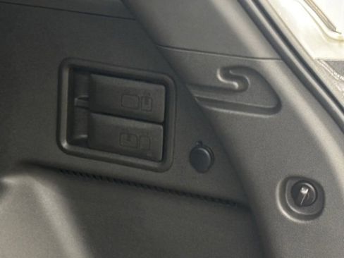 Used 2020 Chevrolet Equinox Premier image 12