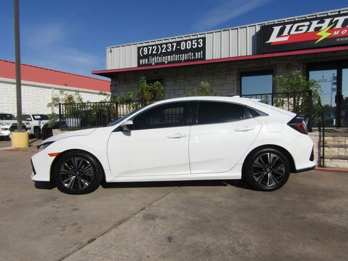Used 2017 Honda Civic EX image 2